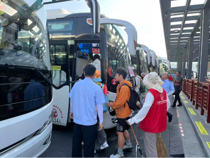 吉安長運：圓滿完成國慶中秋“雙節(jié)”景區(qū)運輸保障工作