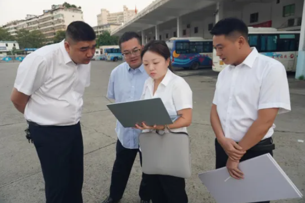 撫州長運(yùn) 現(xiàn)場督導(dǎo) 傾聽市民聲音