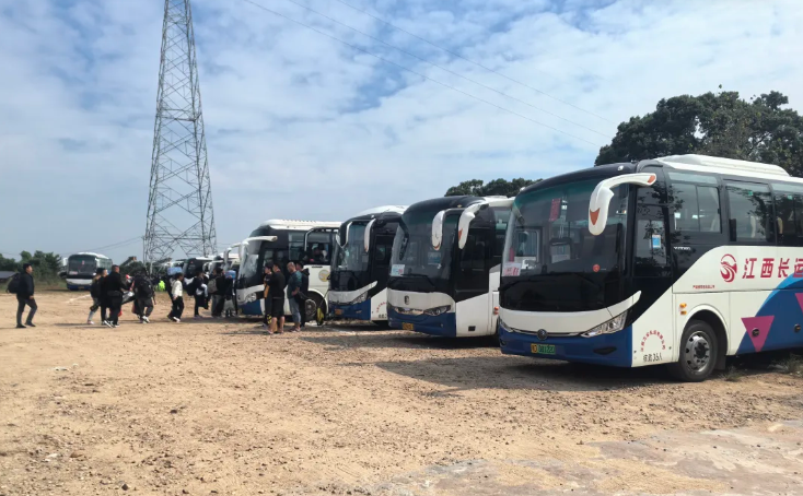 萬安長運(yùn)圓滿完成龍舟賽運(yùn)輸保障工作