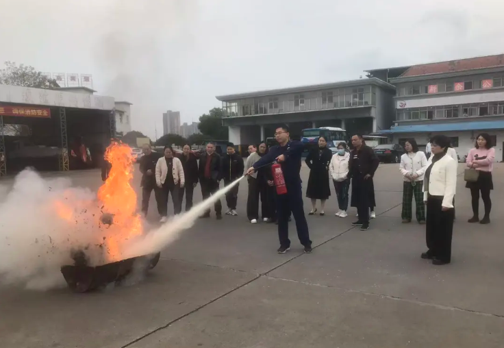 安全生產(chǎn) || 新余公交：開(kāi)展消防知識(shí)技能實(shí)操培訓(xùn)