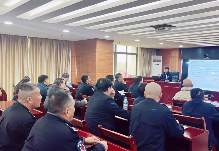 吉安公交 開(kāi)展宇通新能源公交車(chē)駕駛操作培訓(xùn)會(huì)