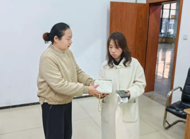 馬鞍山長(zhǎng)客：暖心！乘客遺落重要隨身物品，客運(yùn)站火速幫找回