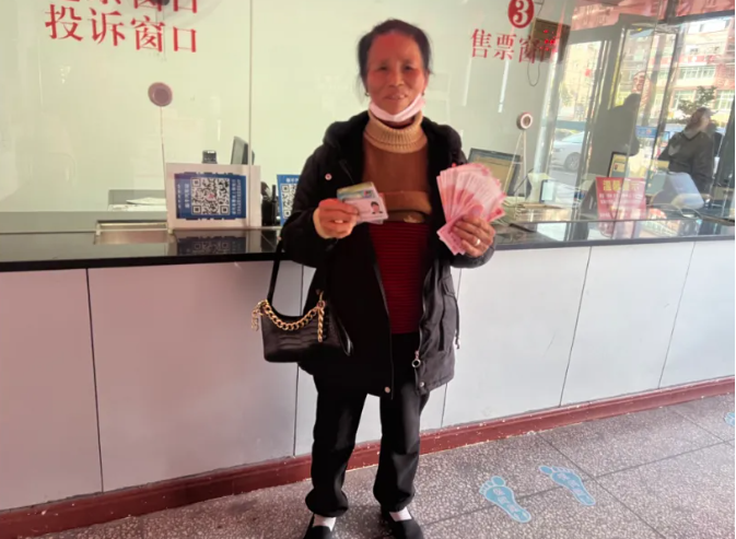 吉安公司：2300元背后的公交溫情