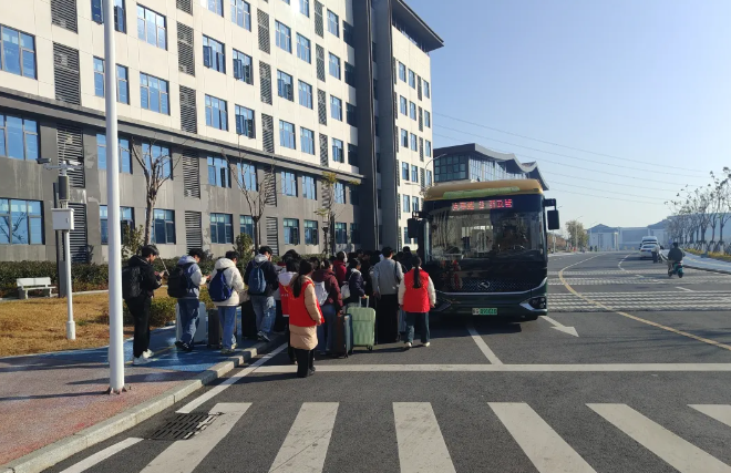 九江長運：校園直通車 一站式服務(wù)便捷出行