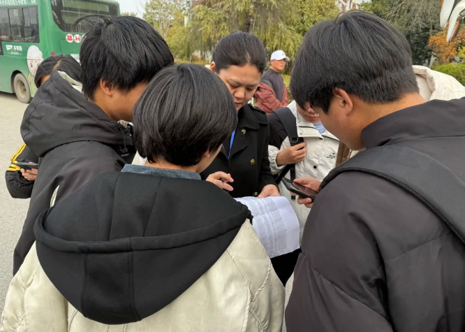 景德鎮(zhèn)長(zhǎng)運(yùn)：樂(lè)平公交開(kāi)通校園直通車(chē) 便利鄉(xiāng)鎮(zhèn)學(xué)子周末出行