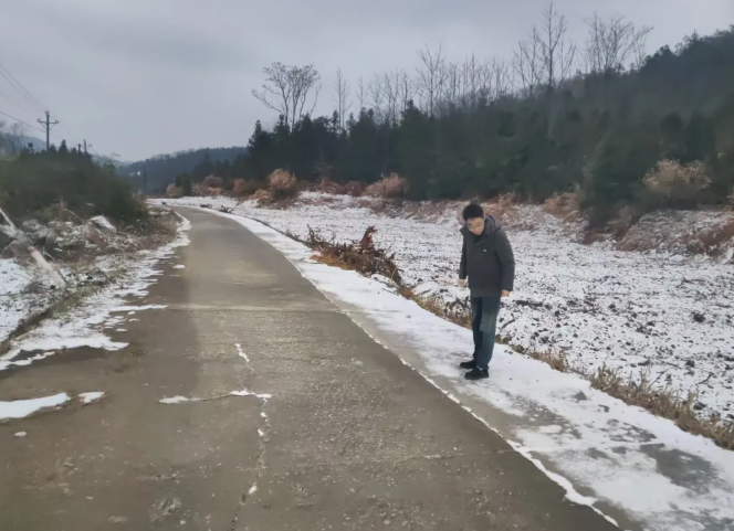 九江長運：冰雪來襲保暢通 凌晨探路護民生