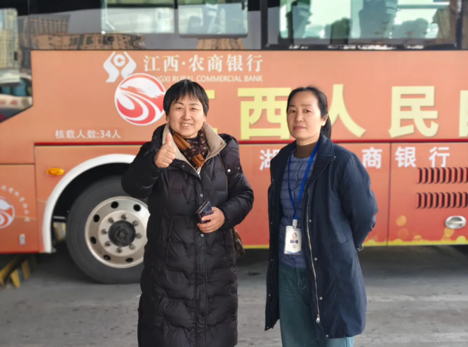 九江長運(yùn)：座椅縫隙里的暖心守護(hù)！湖口汽車站助游客尋回珍貴手機(jī)