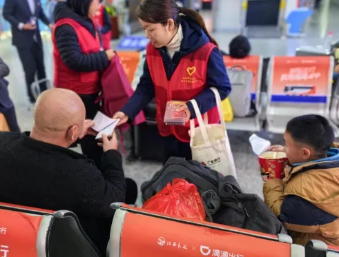 都市城際公交 黨建引領(lǐng)消保路 暖心護(hù)航返鄉(xiāng)途