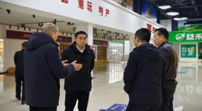 萍鄉(xiāng)市人民政府領(lǐng)導(dǎo)督導(dǎo)萍鄉(xiāng)長運(yùn)春運(yùn)安全工作